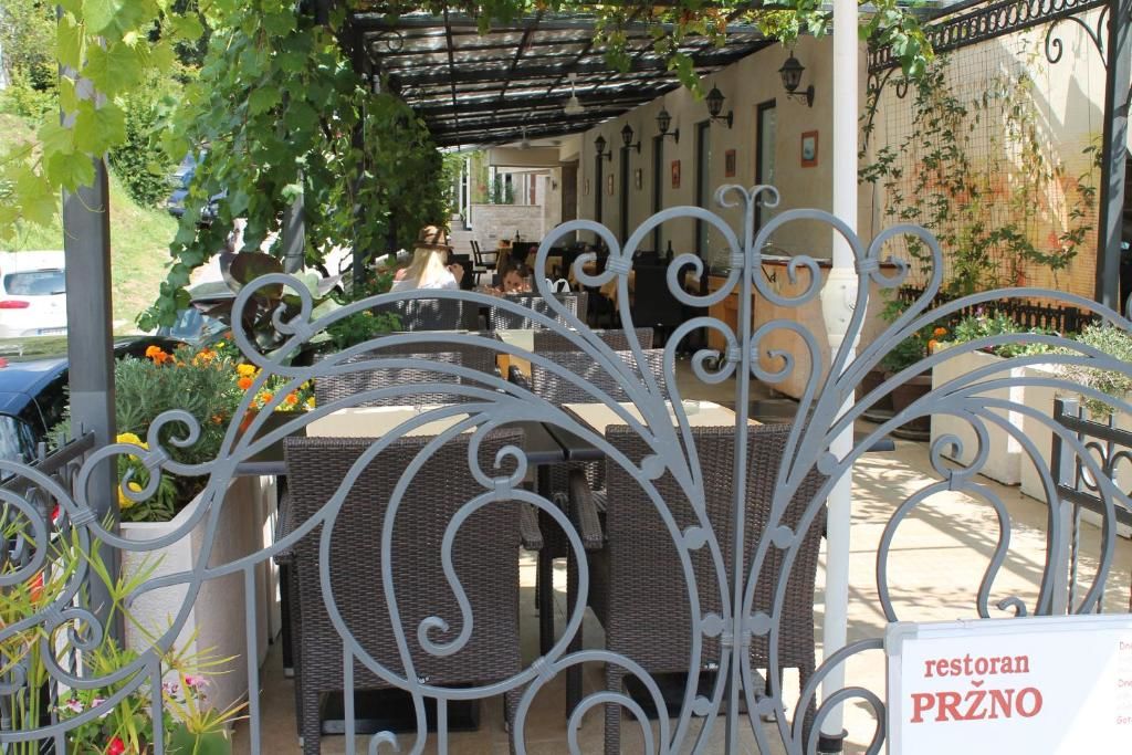 Гостевой дом Guest House Pržno Bay Свети-Стефан