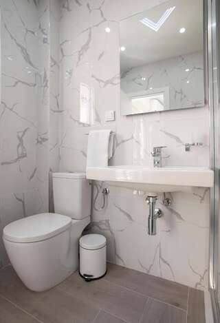 Гостевой дом Guest House Pržno Bay Свети-Стефан Семейный номер Делюкс-13