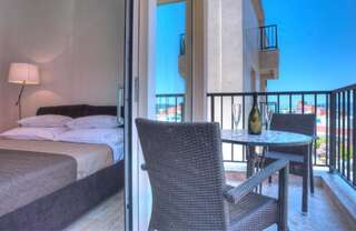 Гостевой дом Guest House Pržno Bay Свети-Стефан Номер-студио с балконом и видом на море-16