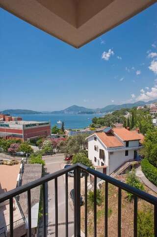 Гостевой дом Guest House Pržno Bay Свети-Стефан Номер-студио с балконом и видом на море-20